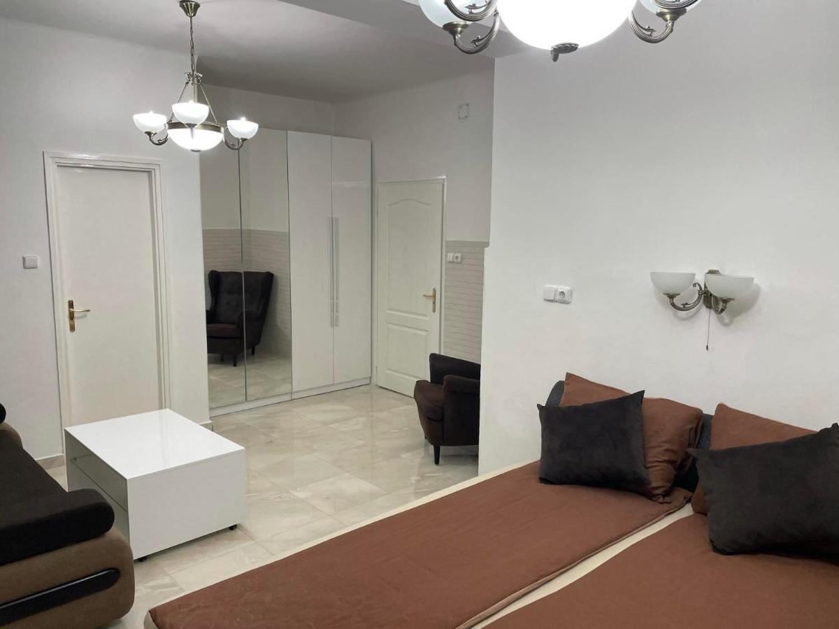 Adam Apartman Hajdúszoboszló Extérieur photo