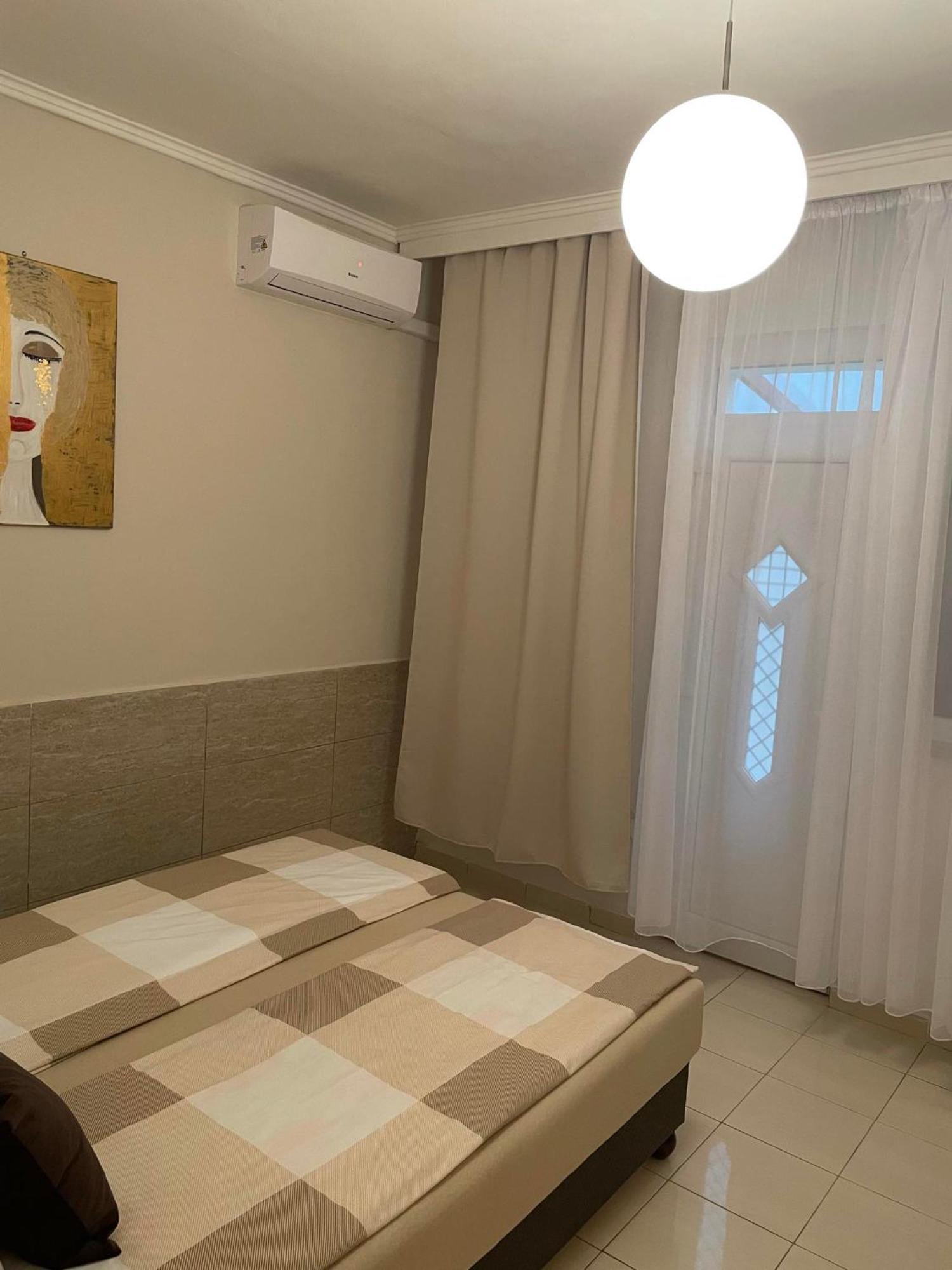 Adam Apartman Hajdúszoboszló Extérieur photo