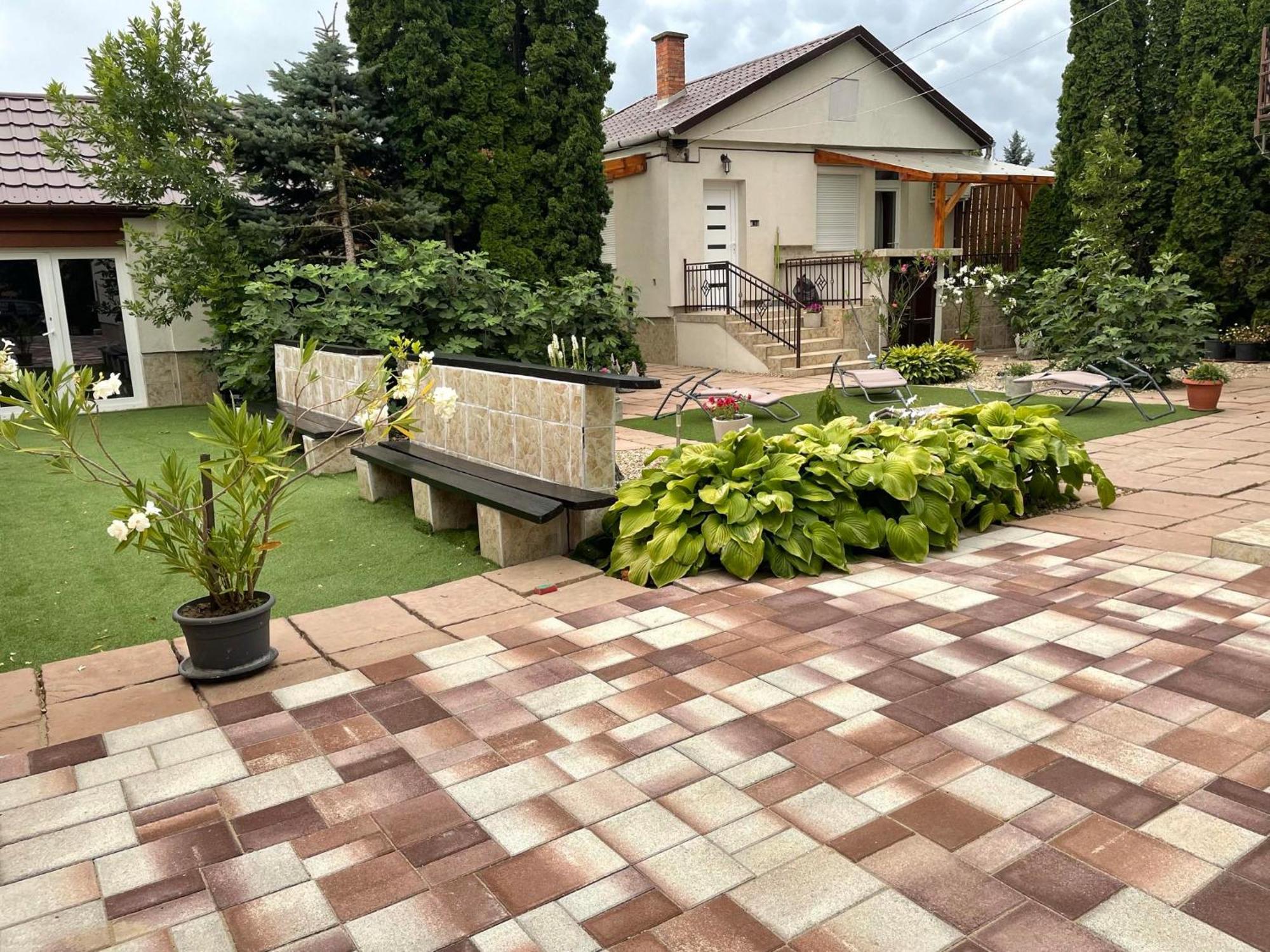Adam Apartman Hajdúszoboszló Extérieur photo